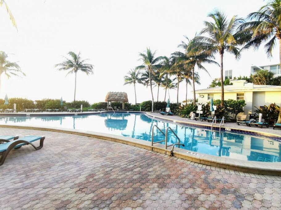 Luxury Stylish Oceanfront 2 Bedroom 2 Bathroom In Hollywood Fl Exterior photo