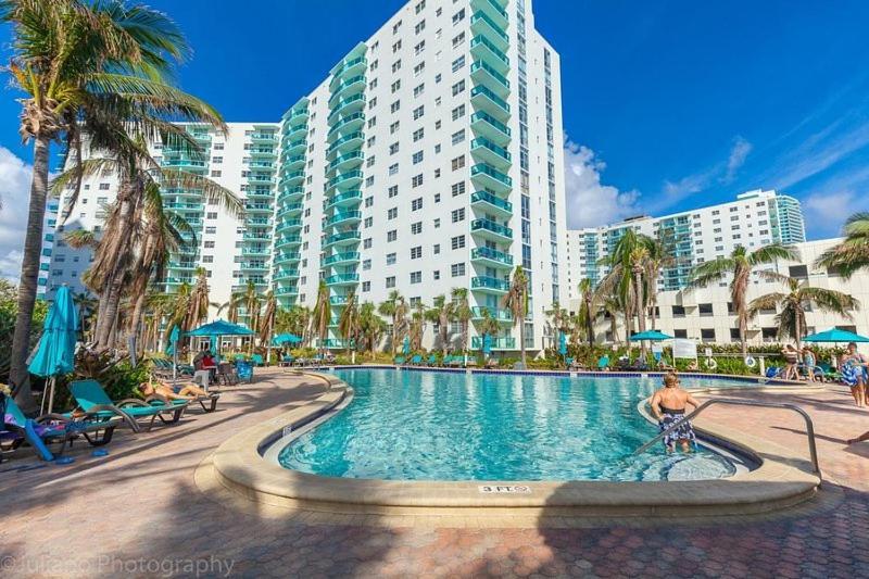 Luxury Stylish Oceanfront 2 Bedroom 2 Bathroom In Hollywood Fl Exterior photo